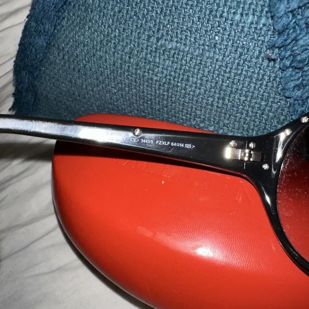 Authentic Valentino 5445S Unisex Rhinestone Bling Encrusted Black Case Cloth EUC - Picture 6 of 12